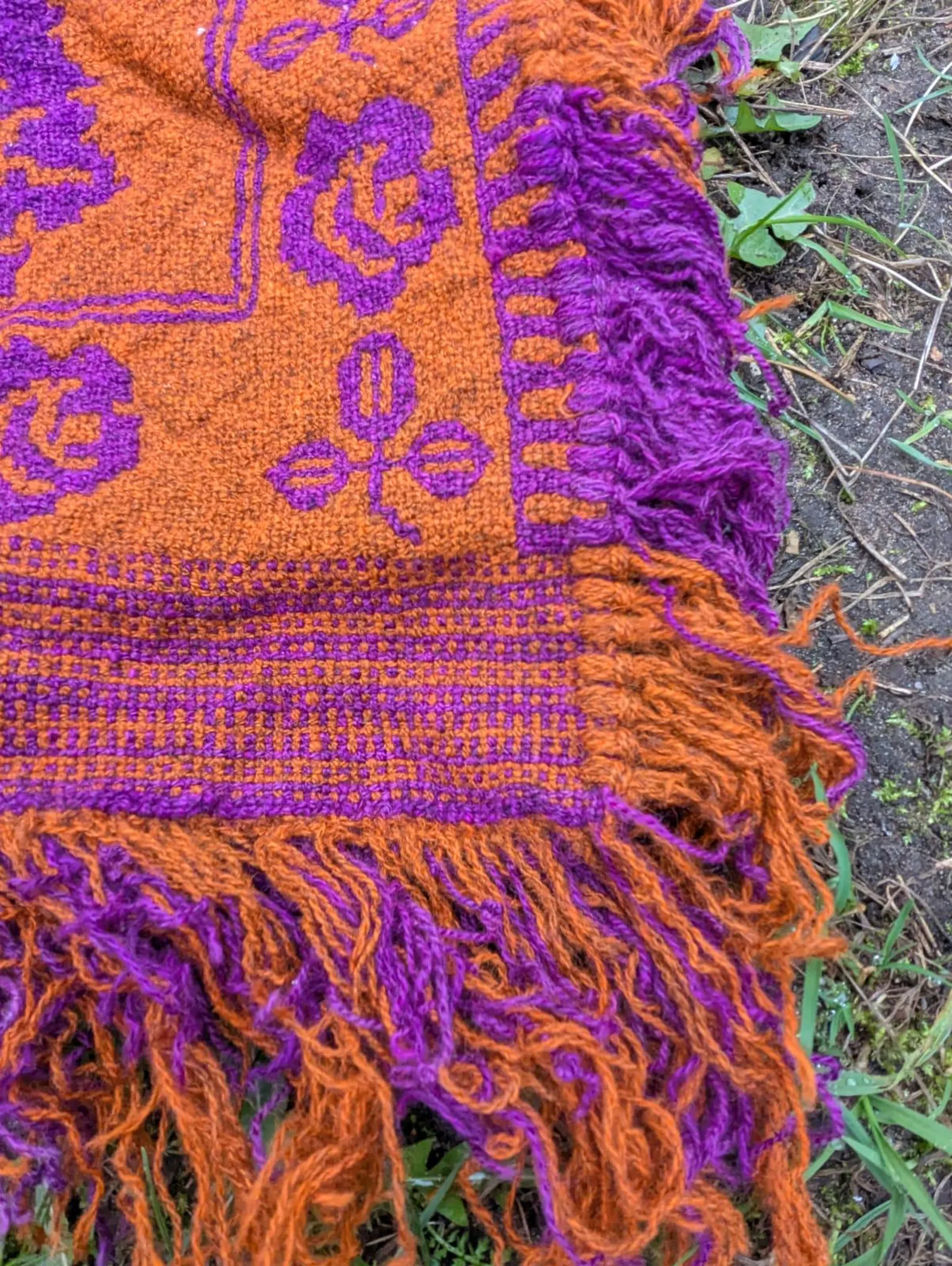 1970 | Polish Handmade Fringed Handwoven wool tapestry Rug / Blanket / Carpet Bedcover Lavender Reel Slavic Art Hippie Antique Boho Purple - Image 5